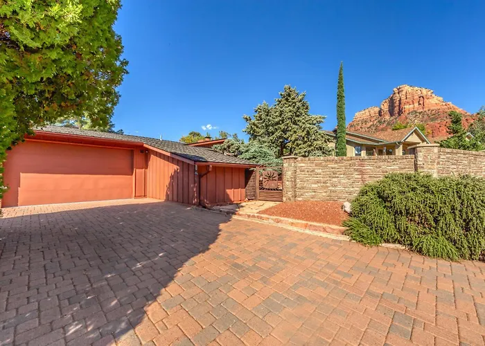 Spectacular House With 2 Master In Sedona's High End Subdivision Living!