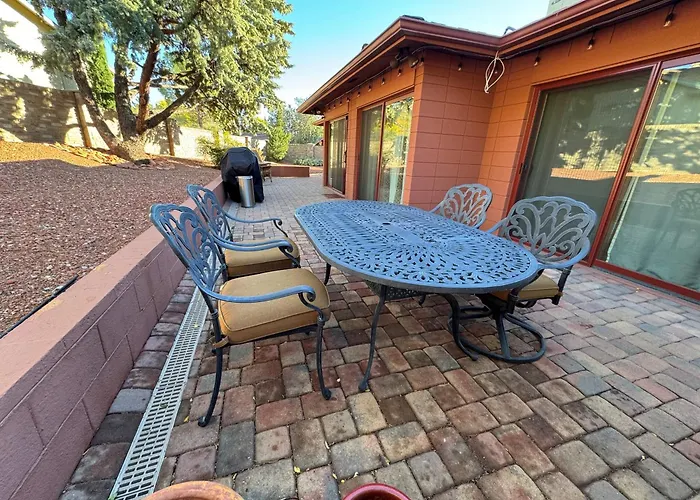 Spectacular House With 2 Master In Sedona's High End Subdivision Living! *