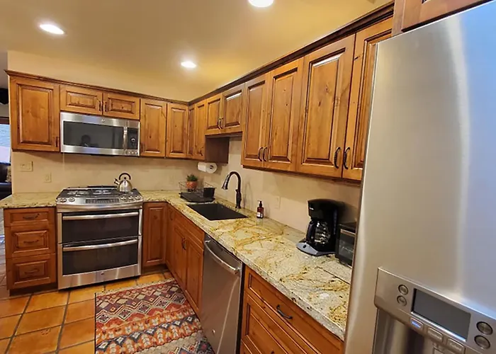 Holiday home Spectacular House With 2 Master In Sedona's High End Subdivision Living! *