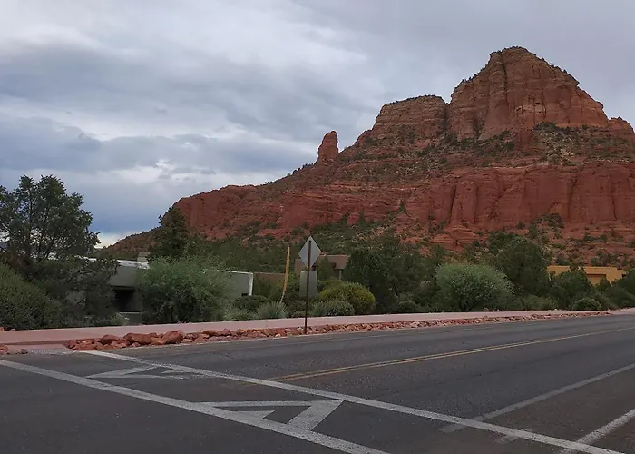 Spectacular House With 2 Master In Sedona's High End Subdivision Living! *